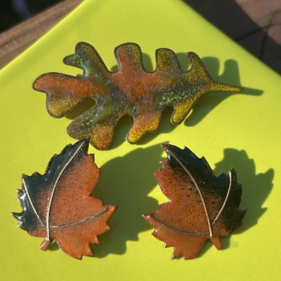 HOLIDAY🎄🎄FALL LEAF Copper Enamel Artisan BROOCHES – 3 LOT - Picture 1 of 6